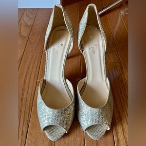 Kate Spade New York Sage Genuine Leather Peep Toe Gold Metallic d’Orsay Heels 9